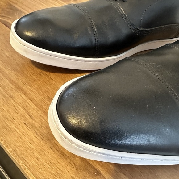 Allen Edmonds \
